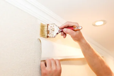 Pose de papier peint à Aveux — revêtements muraux et toiles de verre